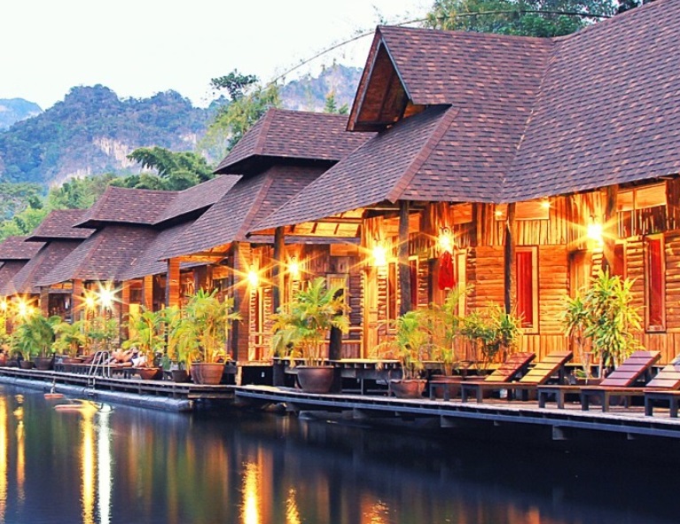 【深度泰國】桃花源水上屋.懸崖絕壁鐵路.桂河大象洗澡 5日